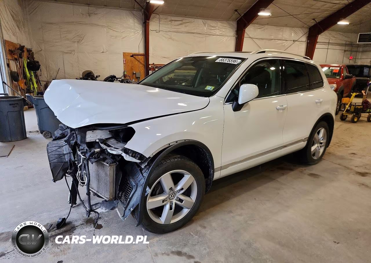2014 Volkswagen Touareg V6 Tdi VIN:WVGEP9BP3ED009223 - 1