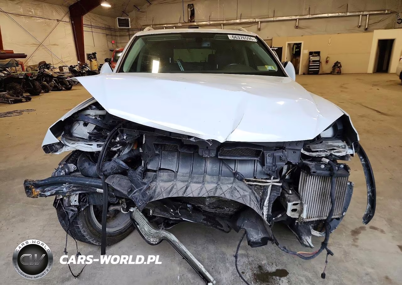 2014 Volkswagen Touareg V6 Tdi VIN:WVGEP9BP3ED009223 - 5