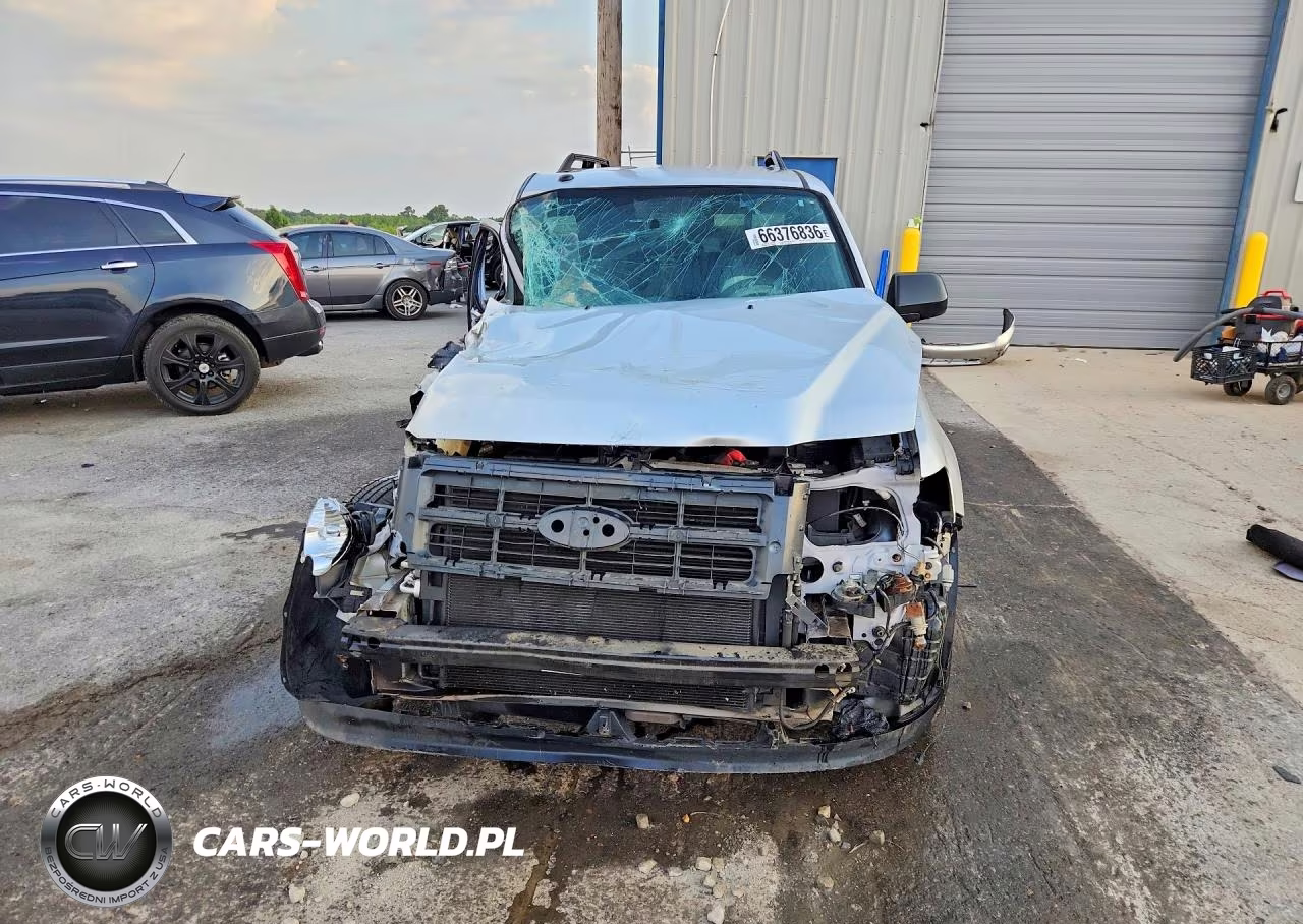2011 Ford Escape Xlt VIN:1FMCU0D75BKA83257 - 5