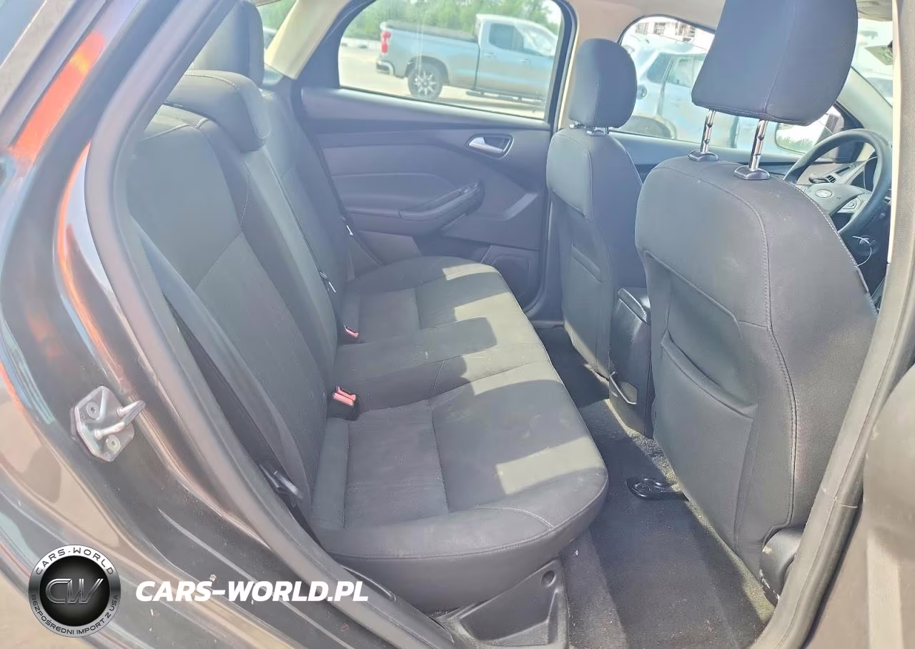 2015 Ford Focus Se VIN:1FADP3F25FL311136 - 10