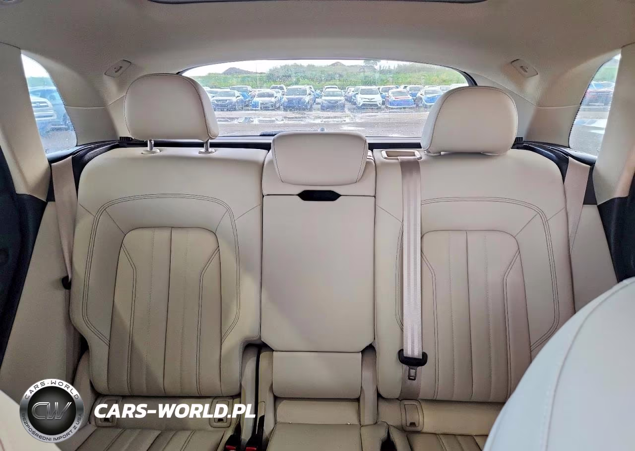 2023 Audi Q5 Premium 40 VIN:WA1ABAFY5P2137882 - 10