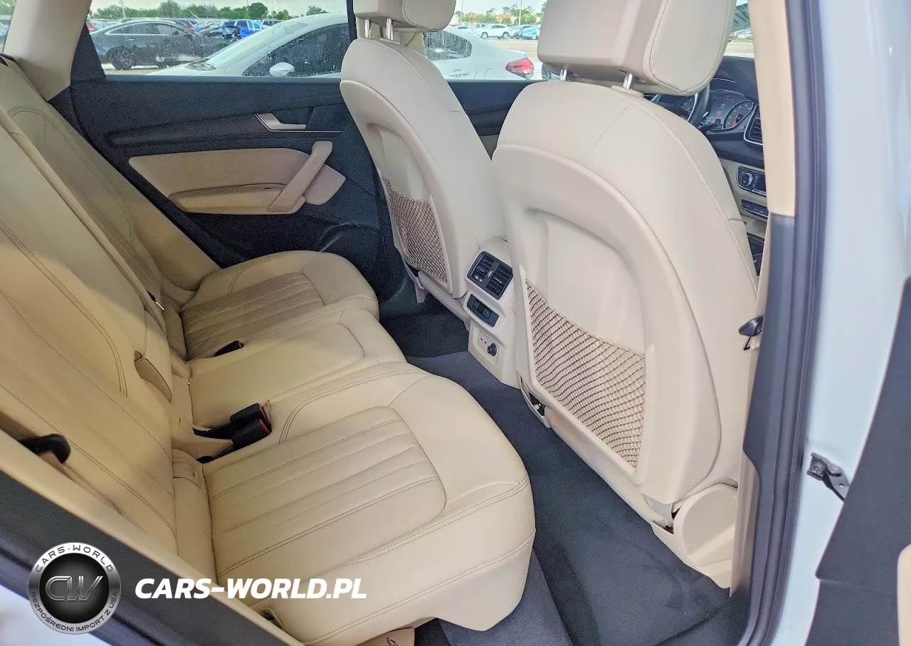 2023 Audi Q5 Premium 40 VIN:WA1ABAFY5P2137882 - 11