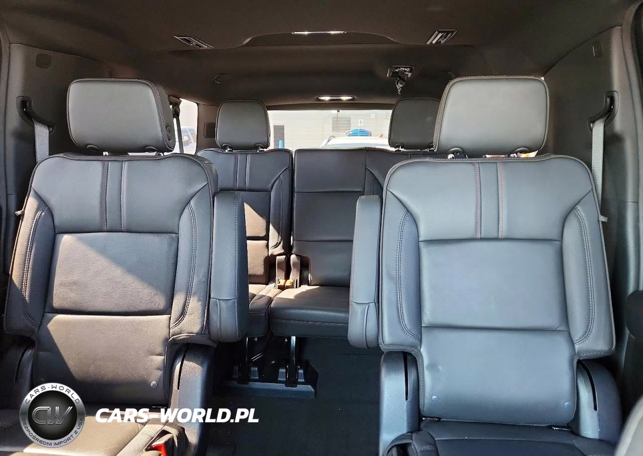 2025 Chevrolet Suburban K1500 Rst VIN:1GNS6ERD8SR385727 - 10
