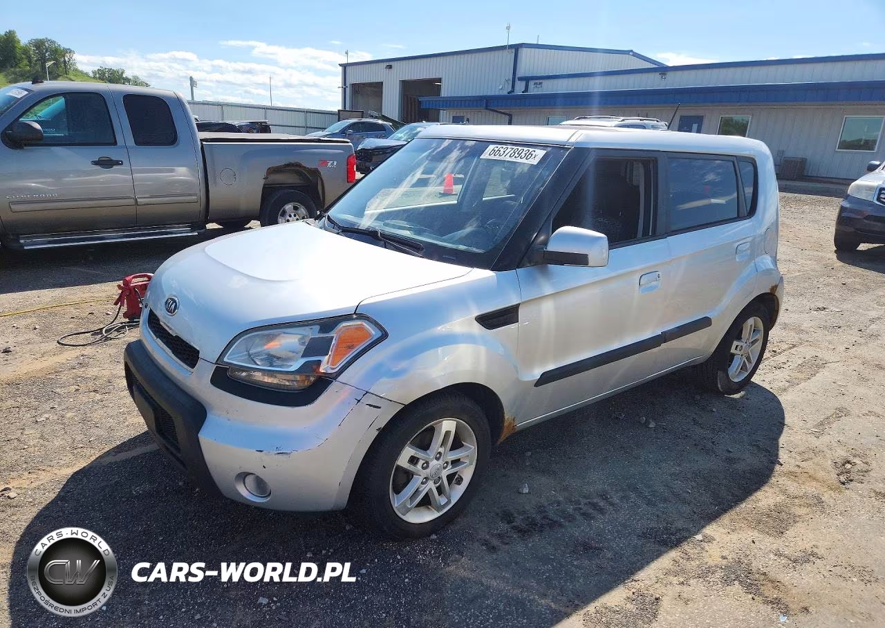 2010 Kia Soul +