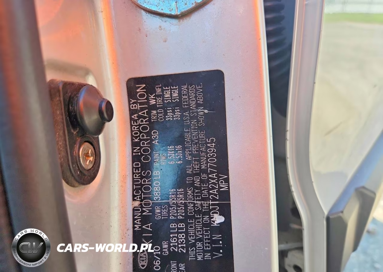 2010 Kia Soul + VIN:KNDJT2A2XA7703945 - 12