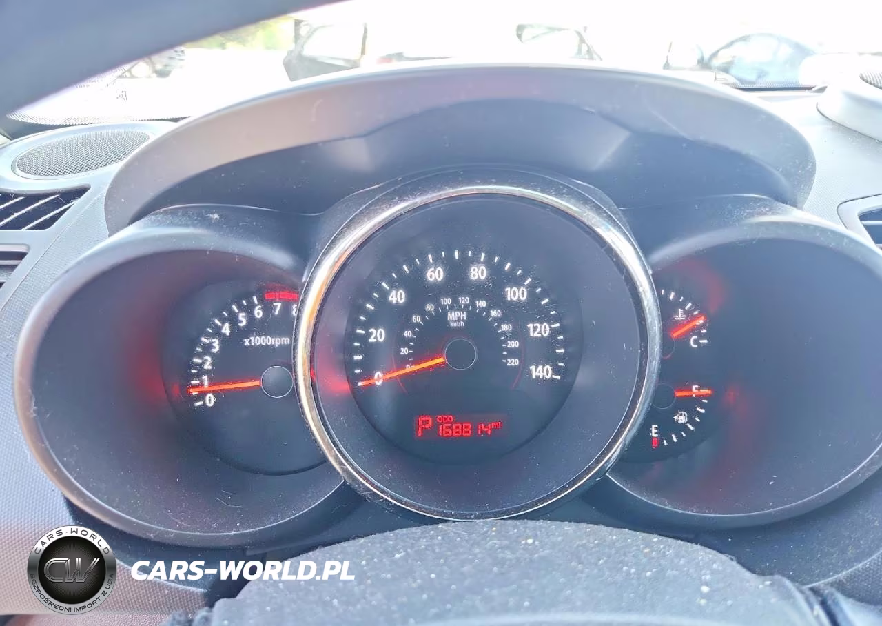 2010 Kia Soul + VIN:KNDJT2A2XA7703945 - 9