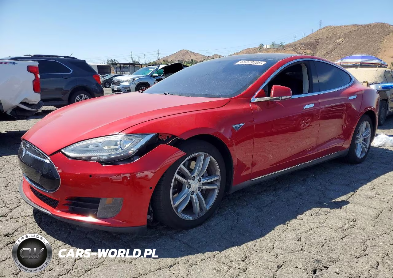 2014 Tesla Model S – zdjęcie 1 z 12