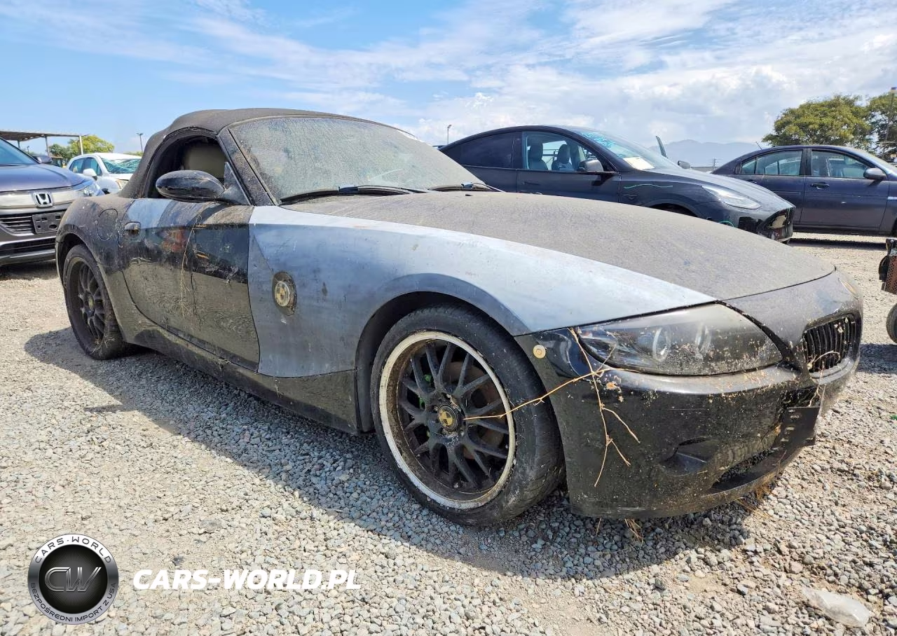 2003 BMW Z4 2.5 VIN:4USBT33443LR61634 - 4