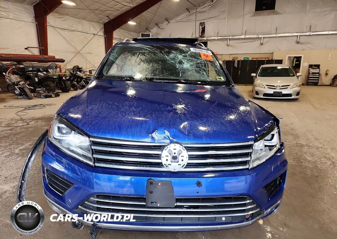 2017 Volkswagen Touareg Wolfsburg VIN:WVGRF7BP4HD006313 - 5