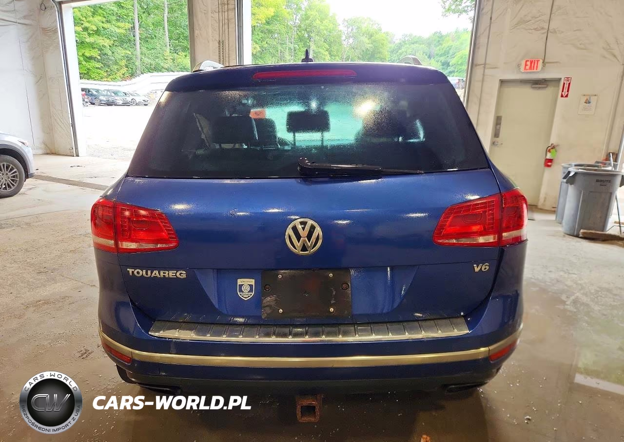 2017 Volkswagen Touareg Wolfsburg VIN:WVGRF7BP4HD006313 - 6