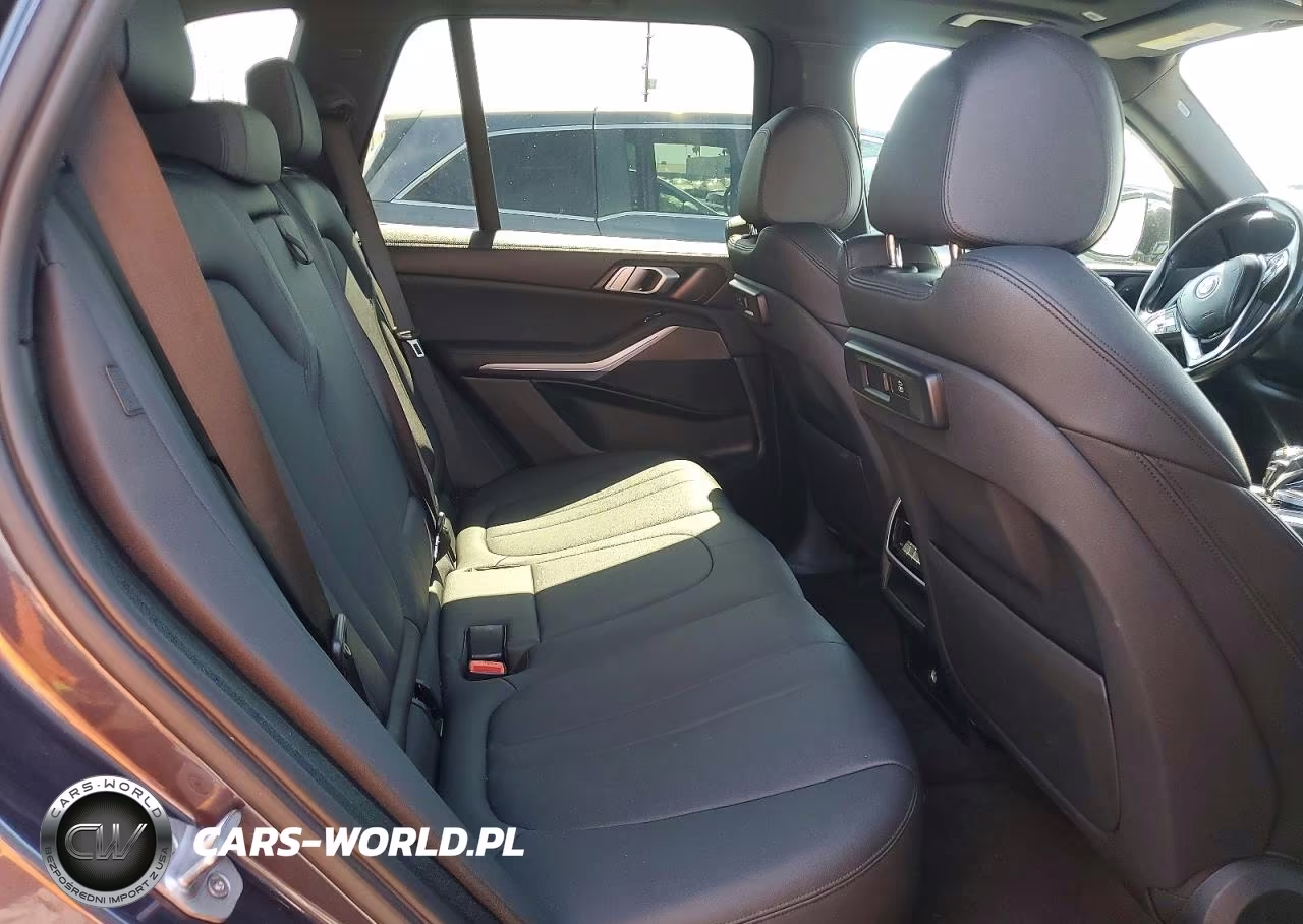 2019 BMW X5 xDrive40I VIN:5UXCR6C57KLL04066 - 11