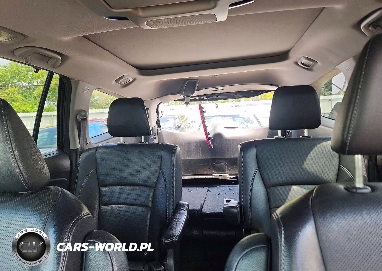 2020 Honda Pilot Elite VIN:5FNYF6H02LB019910 - 10