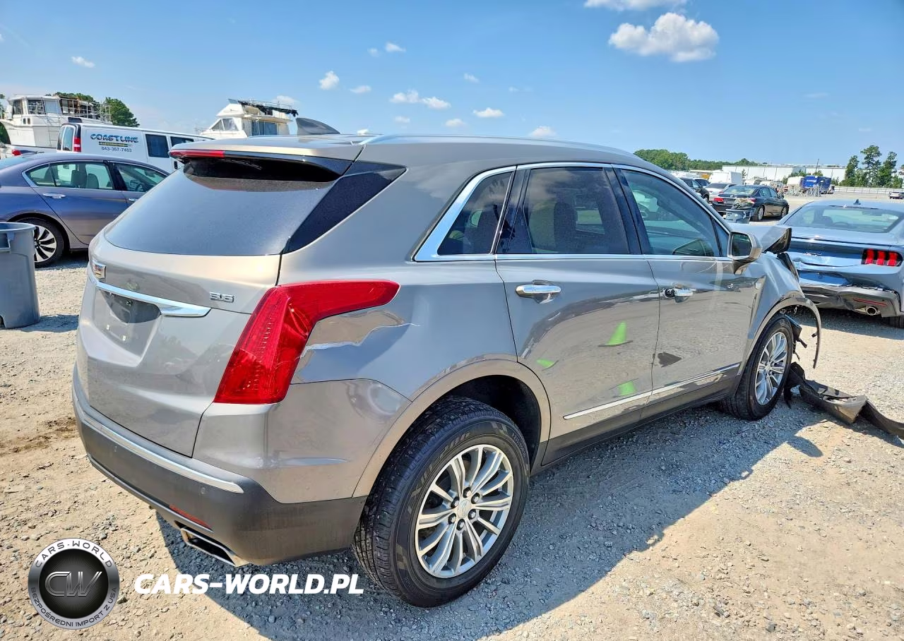 2018 Cadillac Xt5 Luxury VIN:1GYKNDRS6JZ126988 - 3