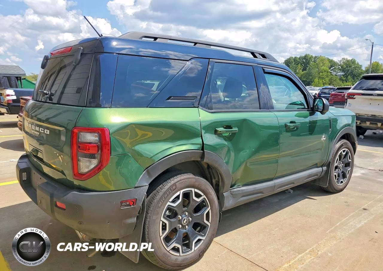 2025 Ford Bronco Sport Outer Banks VIN:3FMCR9CN8SRE20862 - 3