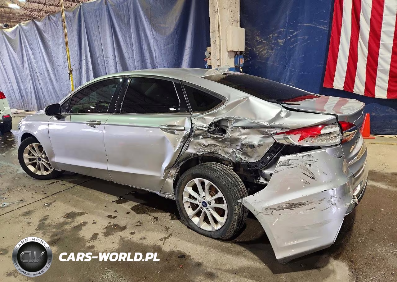 2020 Ford Fusion Se VIN:3FA6P0HD7LR107635 - 2