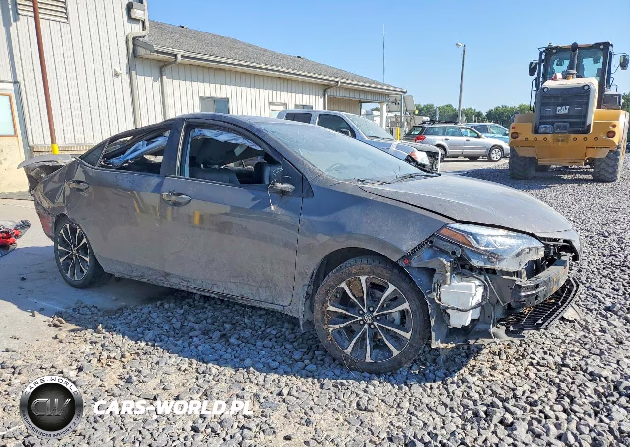 2017 Toyota Corolla Se VIN:2T1BURHE2HC863109 - 4
