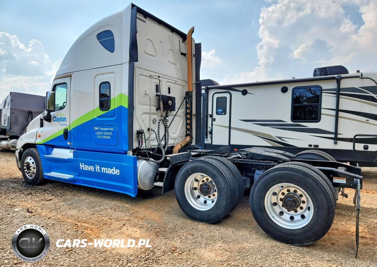 2018 Freightliner Cascadia 1 - Semi Truck VIN:3AKJGLDV8JSKA6716 - 2