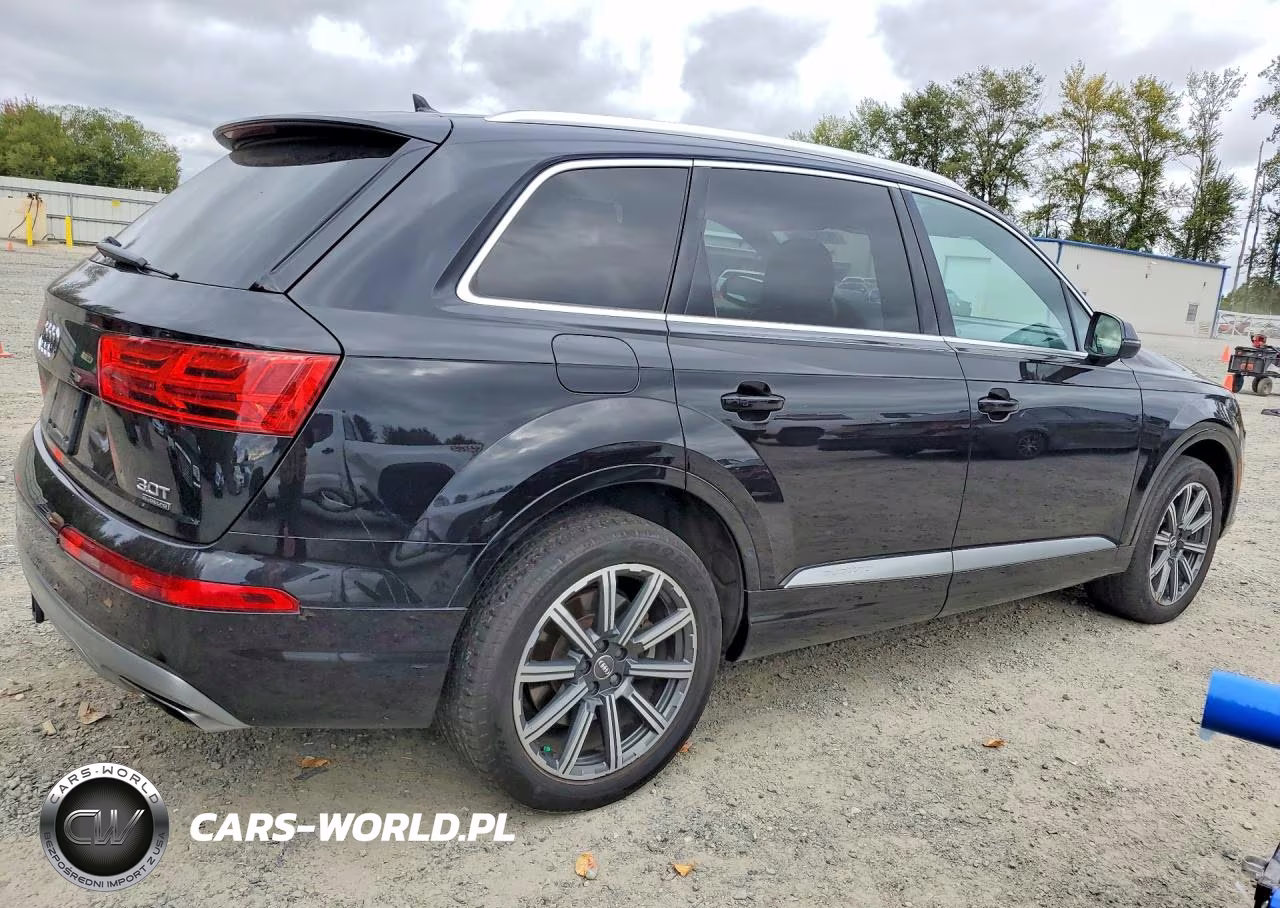 2017 Audi Q7 Premium Plus VIN:WA1LAAF70HD017559 - 3
