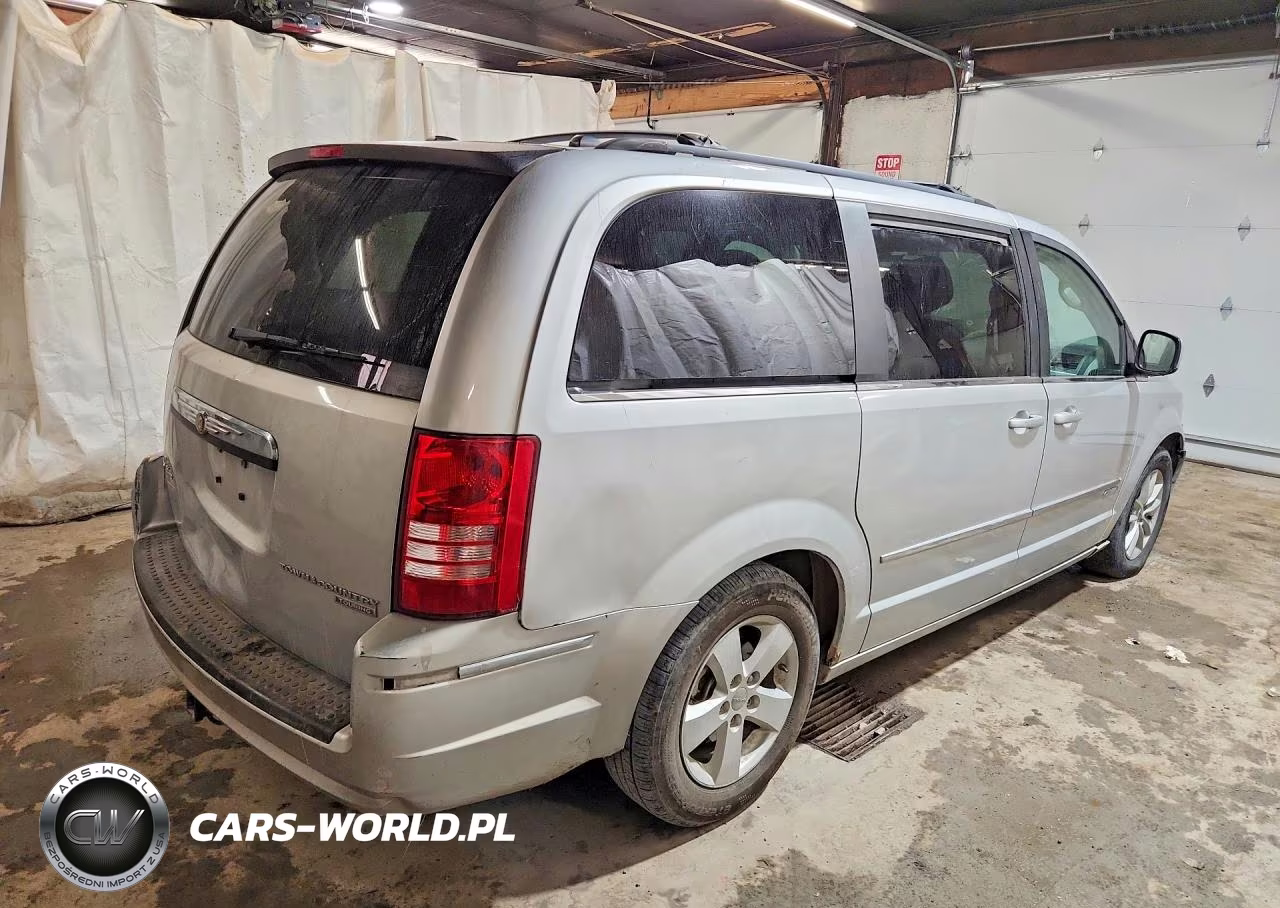 2010 Chrysler Town & Country Touring VIN:2A4RR5D19AR286767 - 3