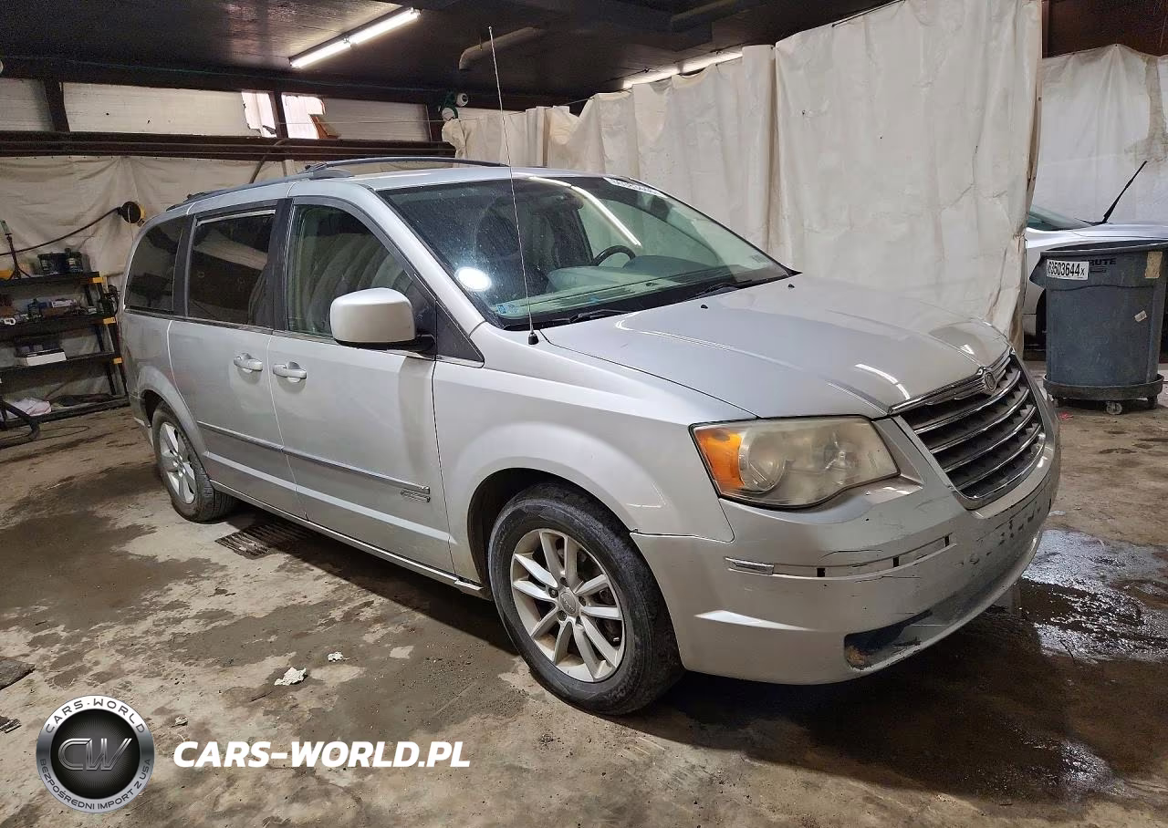 2010 Chrysler Town & Country Touring VIN:2A4RR5D19AR286767 - 4