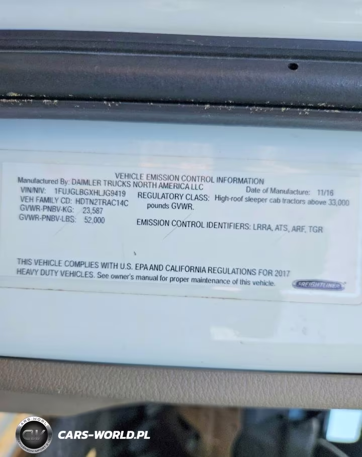 2017 Freightliner Cascadia 125 Semi Truck VIN:1FUJGLBGXHLJG9419 - 12
