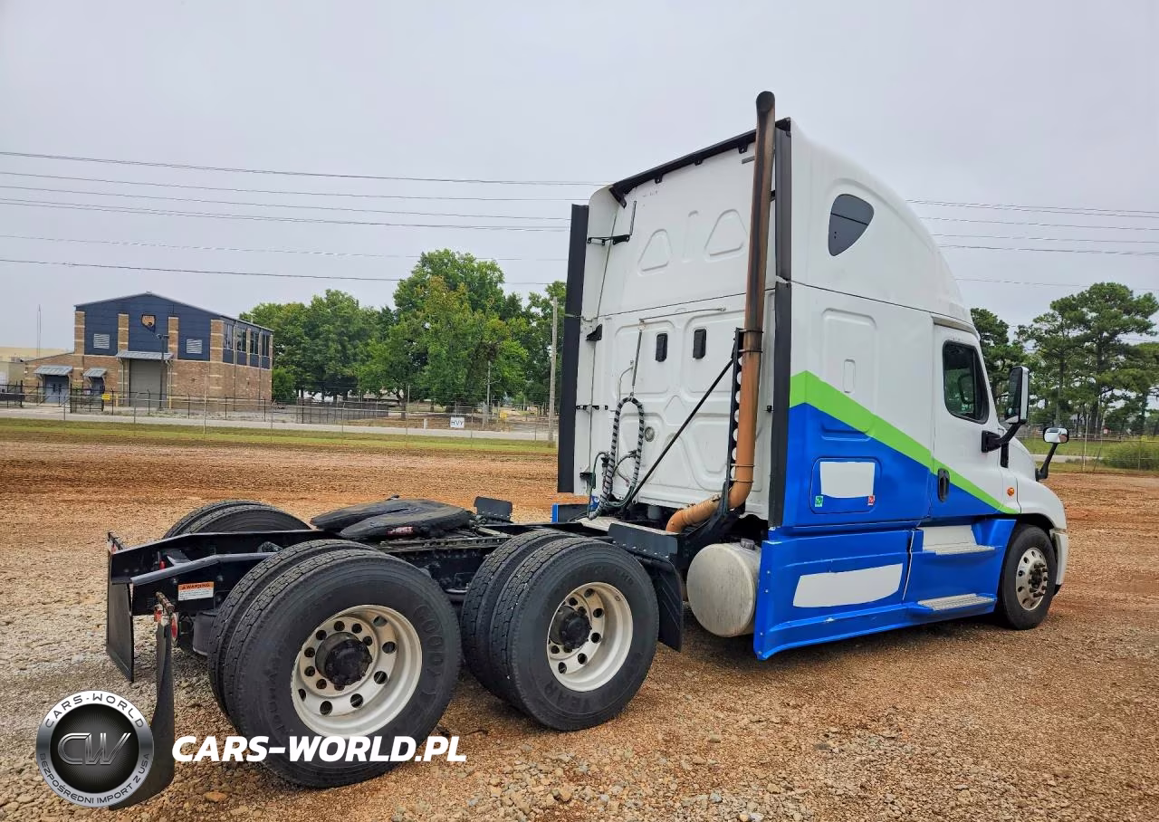 2017 Freightliner Cascadia 125 Semi Truck VIN:1FUJGLBGXHLJG9419 - 3