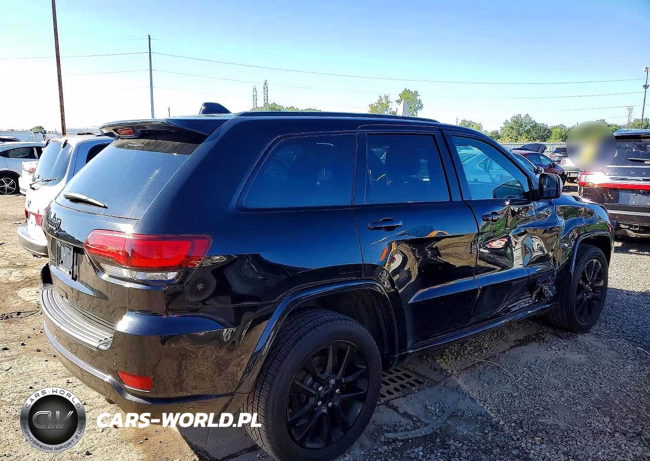 2019 Jeep Grand Cherokee Laredo VIN:1C4RJFAG7KC546427 - 3