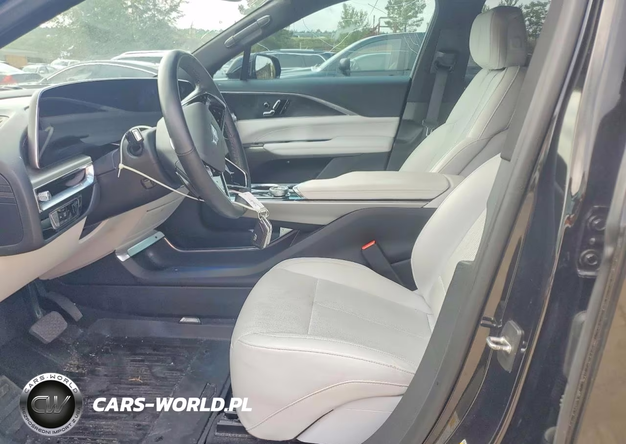 2024 Cadillac Lyriq Luxury VIN:1GYKPPRL3RZ102972 - 7