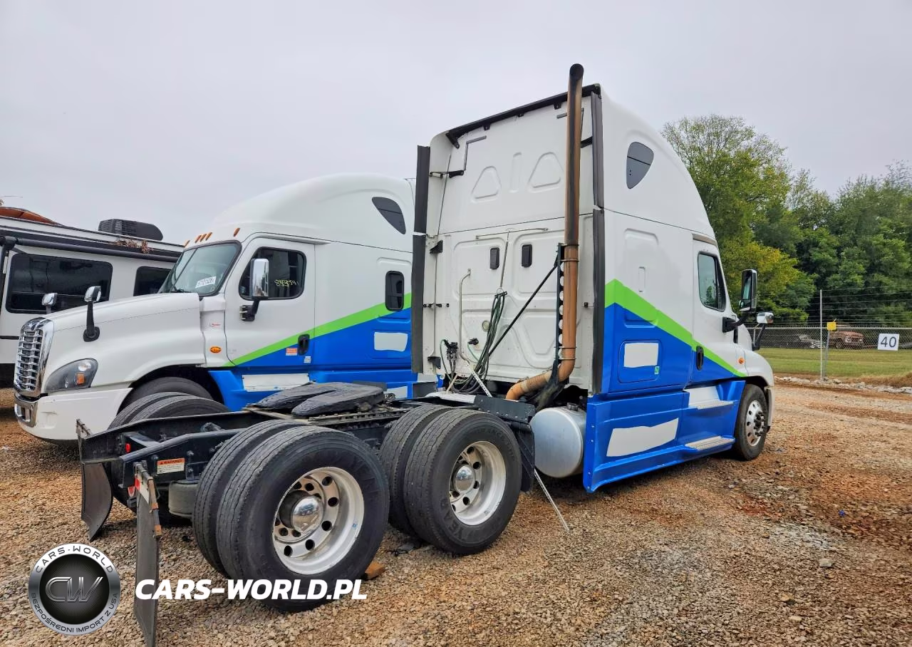 2017 Freightliner Cascadia 125 Semi Truck VIN:1FUJGLBG8HLJG9418 - 3