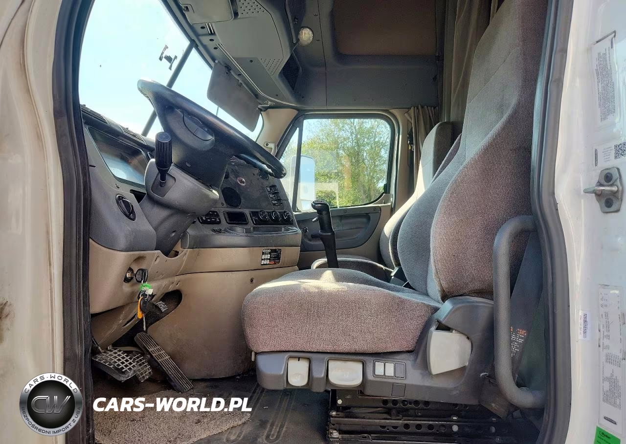 2017 Freightliner Cascadia 125 Semi Truck VIN:1FUJGLBG8HLJG9418 - 7