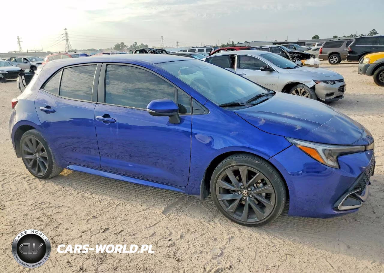 2024 Toyota Corolla Xse VIN:JTNC4MBE8R3222603 - 4