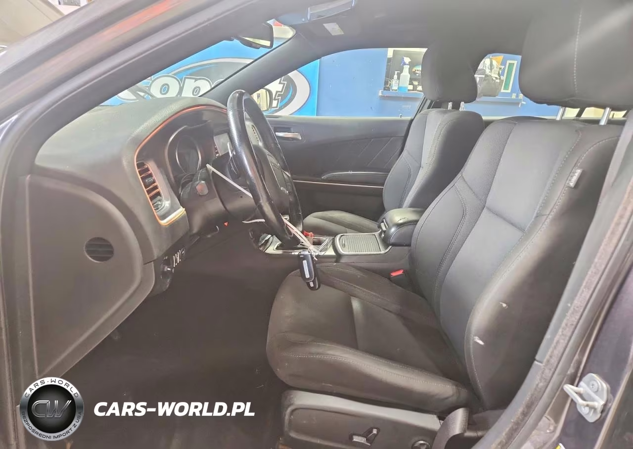 2019 Dodge Charger Sxt VIN:2C3CDXJG3KH749822 - 7