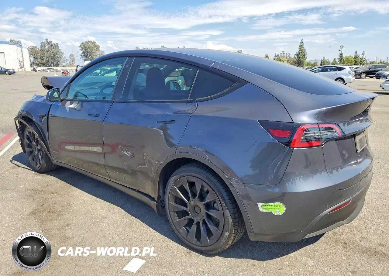 2022 Tesla Model Y VIN:7SAYGAEE6NF574137 - 2