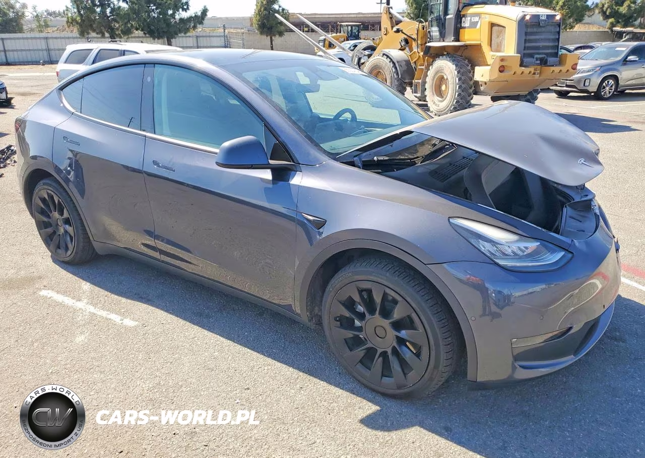 2022 Tesla Model Y VIN:7SAYGAEE6NF574137 - 4