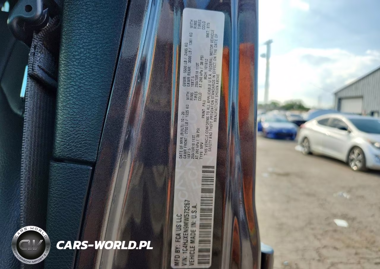 2021 Jeep Wrangler Unlimited Sahara VIN:1C4HJXEN9MW573267 - 12