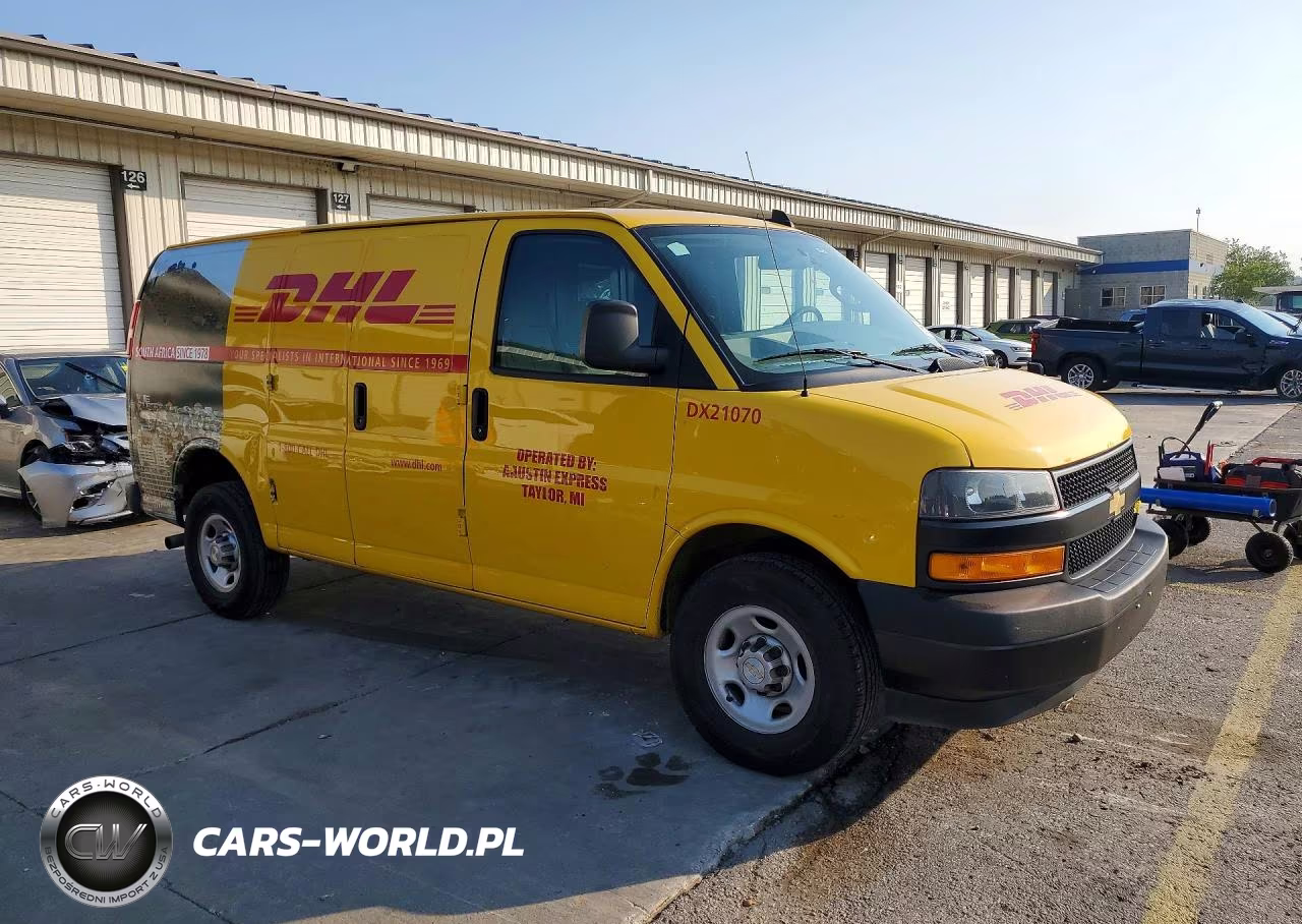 2021 Chevrolet Express G2500 VIN:1GCWGAFP5M1173805 - 4