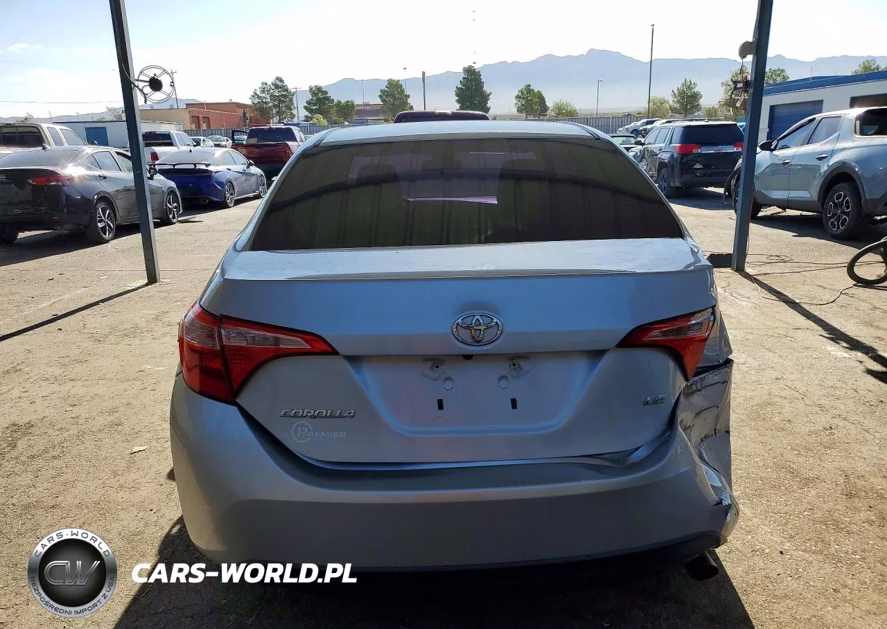 2018 Toyota Corolla Le VIN:2T1BURHE8JC121819 - 6