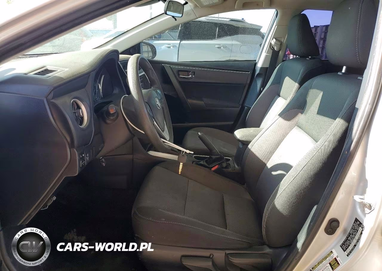 2018 Toyota Corolla Le VIN:2T1BURHE8JC121819 - 7