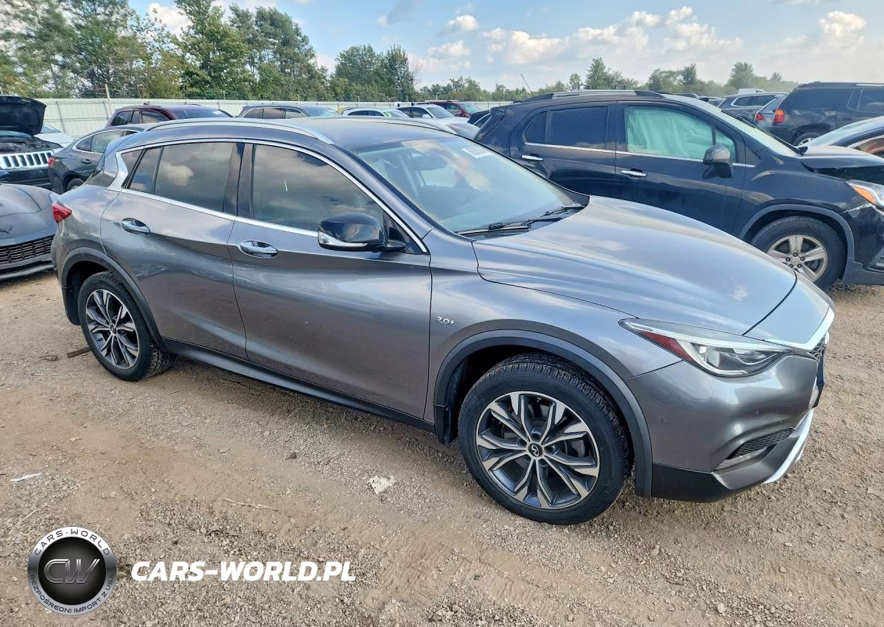 2017 Infiniti Qx30 Premium VIN:SJKCH5CR9HA028332 - 4