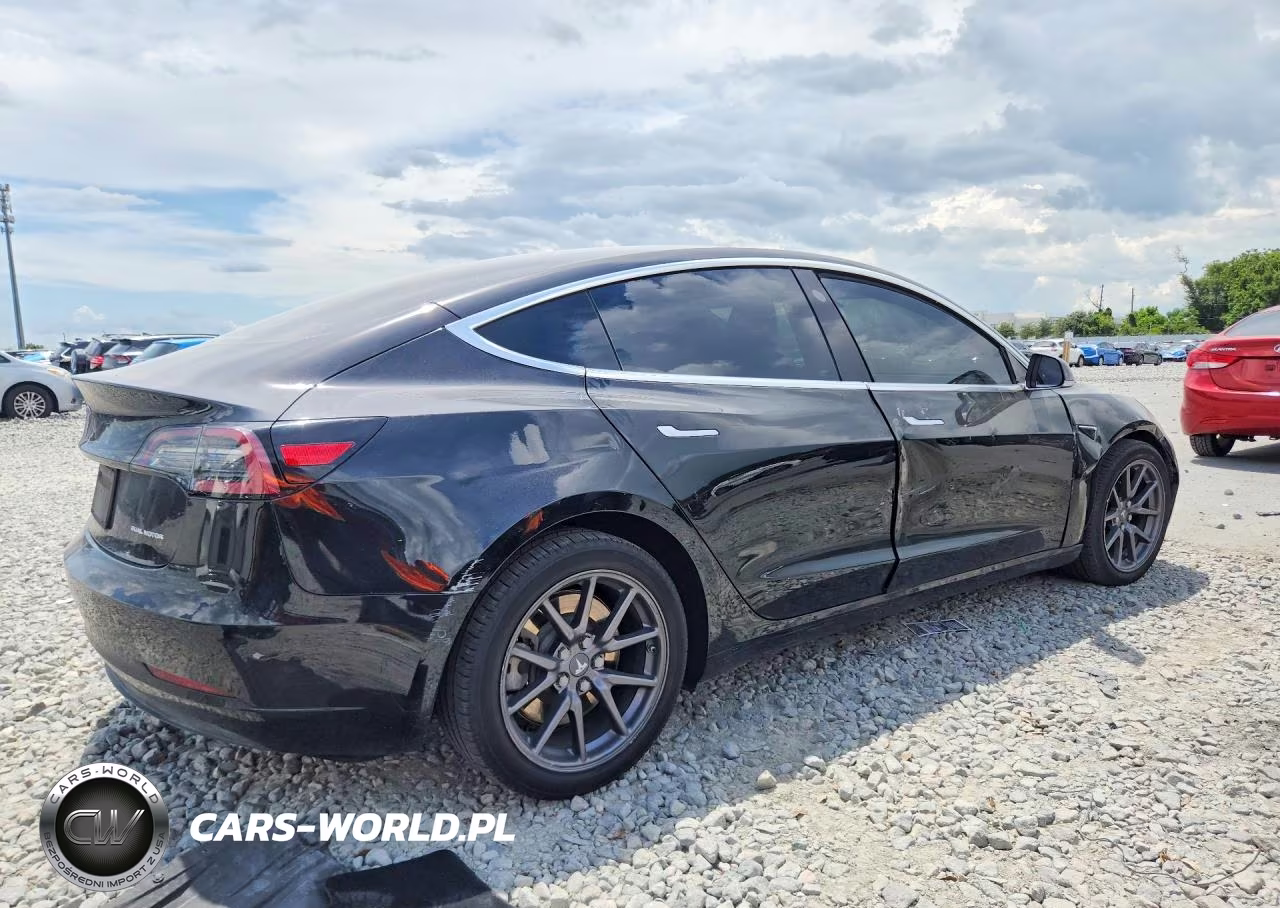 2020 Tesla Model 3 VIN:5YJ3E1EB4LF663026 - 3