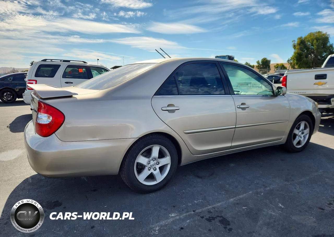 2002 Toyota Camry Se VIN:JTDBE30K320045997 - 3