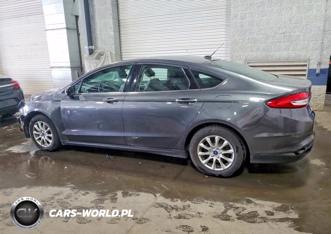 FORD FUSION S VIN:3FA6P0G72JR204072 - 2