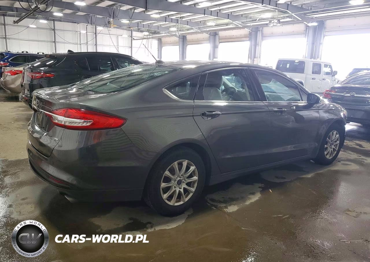 FORD FUSION S VIN:3FA6P0G72JR204072 - 3