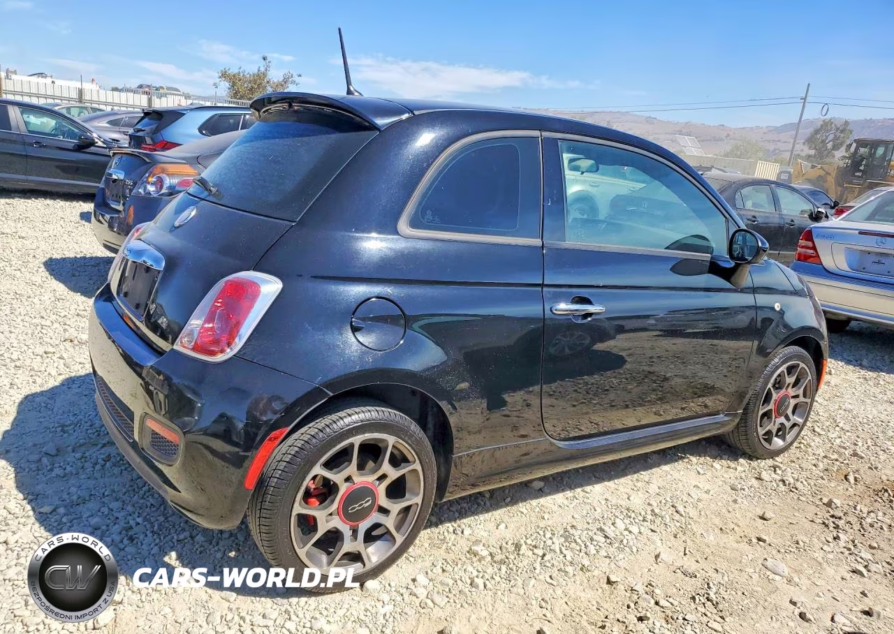 2015 Fiat 500 Sport VIN:3C3CFFBR8FT528055 - 3