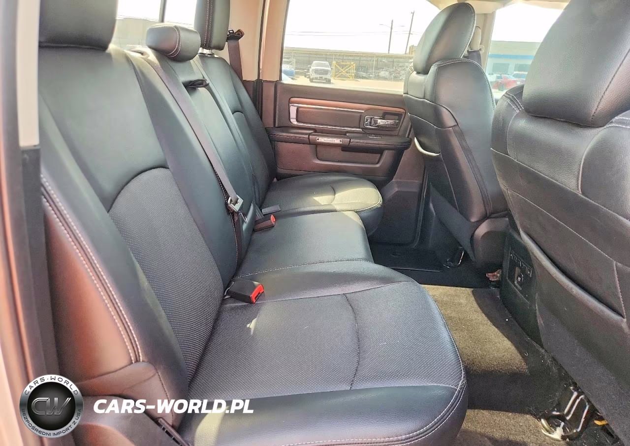 2017 Ram 2500 Laramie VIN:3C6UR4FJ8HG678296 - 10