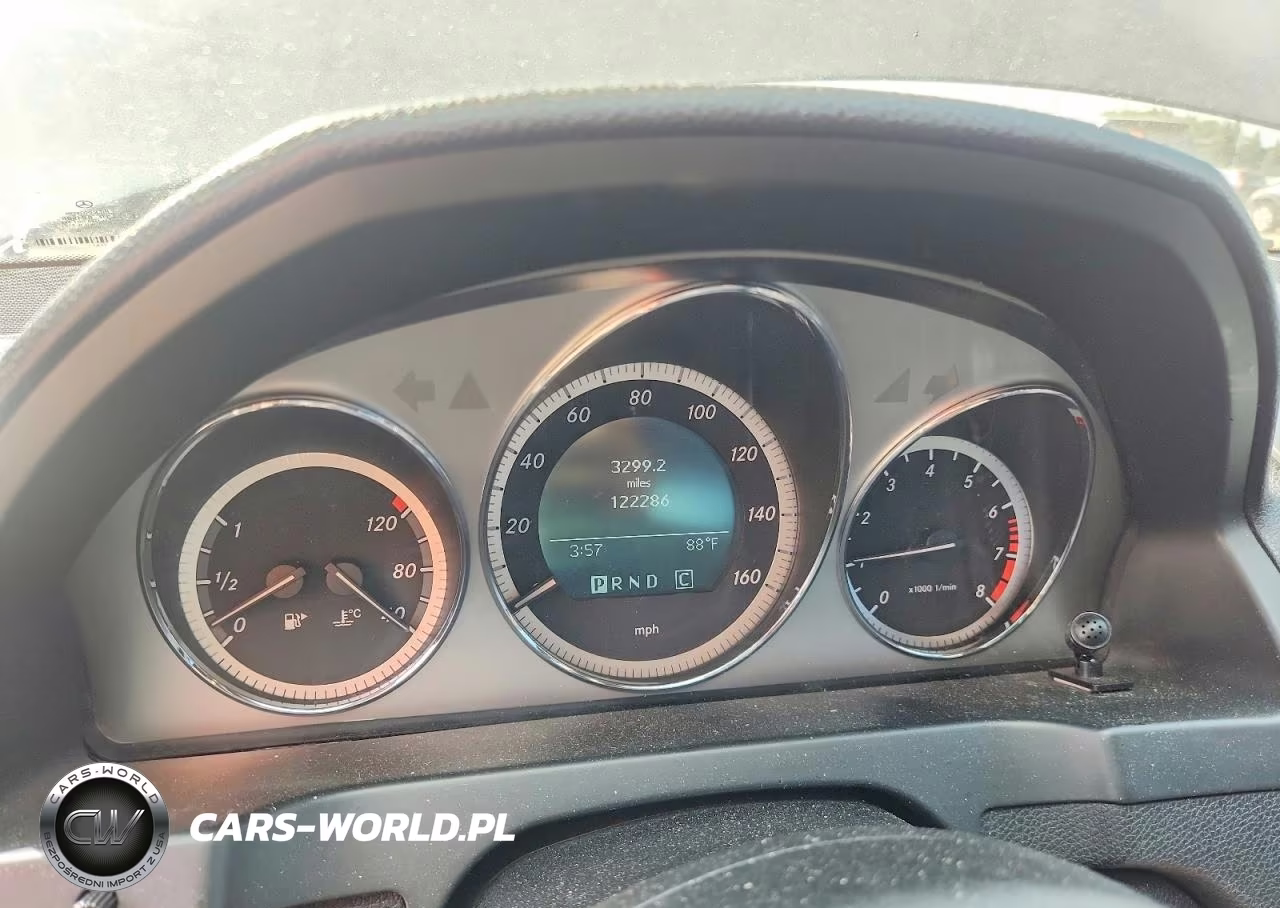 2010 Mercedes-Benz C 300 4Matic VIN:WDDGF8BB6AR119734 - 9