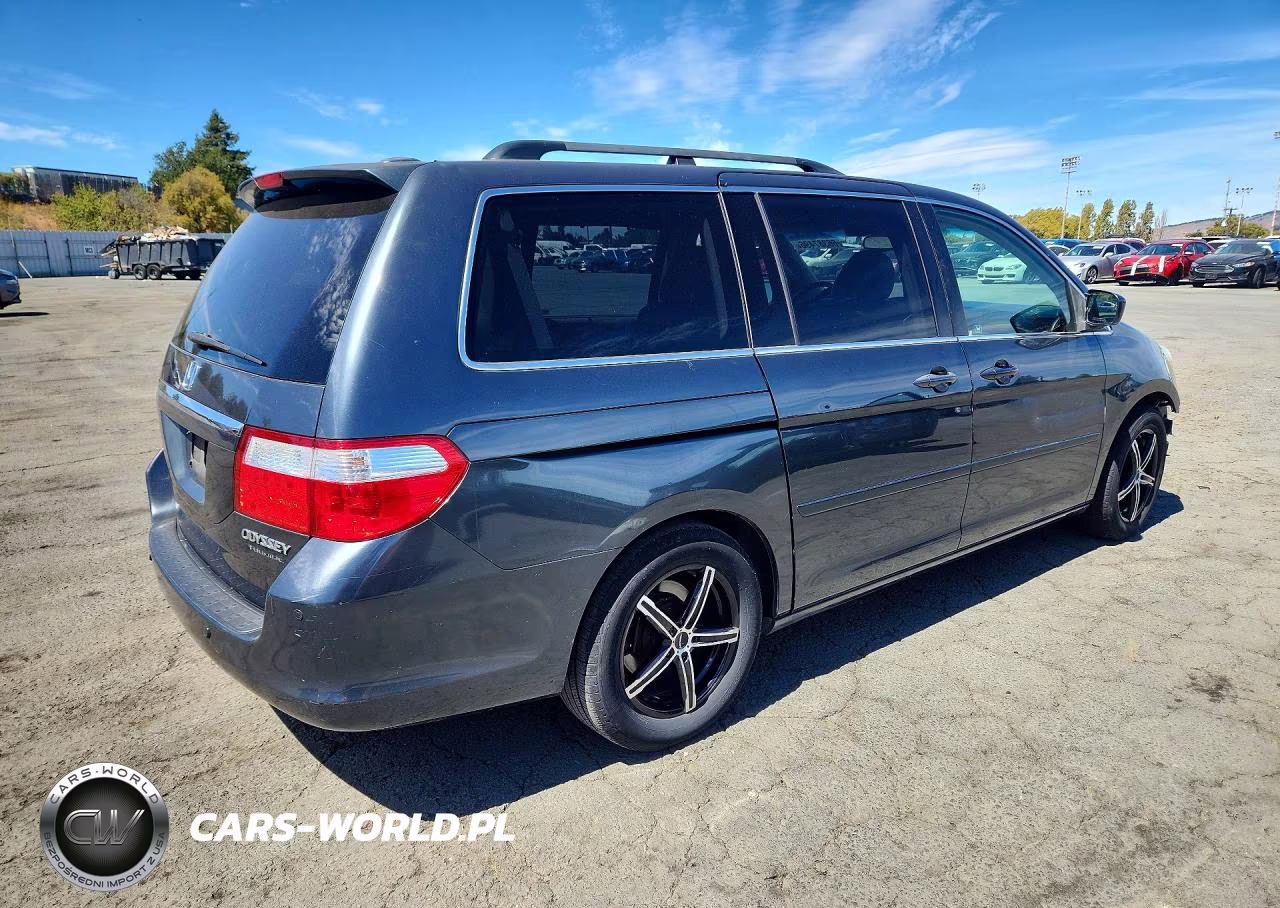 2005 Honda Odyssey Touring VIN:5FNRL38885B079078 - 3