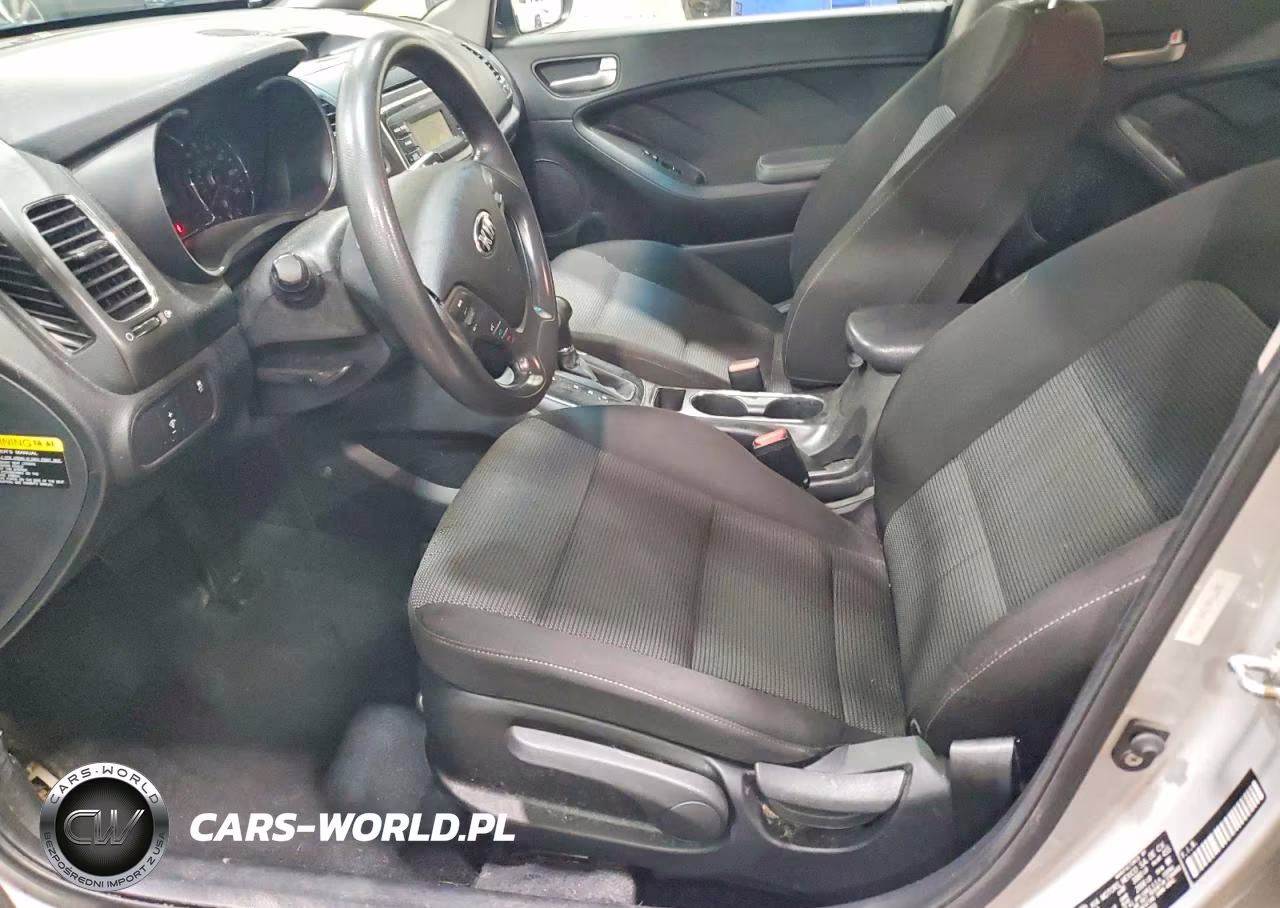 2017 Kia Forte Lx VIN:3KPFK4A70HE107060 - 7