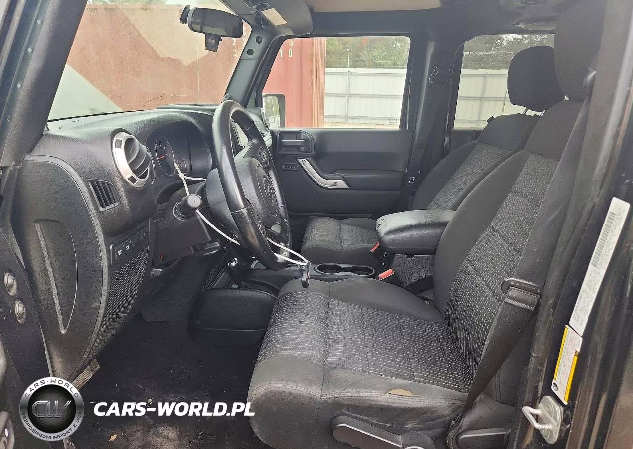 2011 Jeep Wrangler Unlimited Rubicon VIN:1J4HA6H15BL583001 - 7