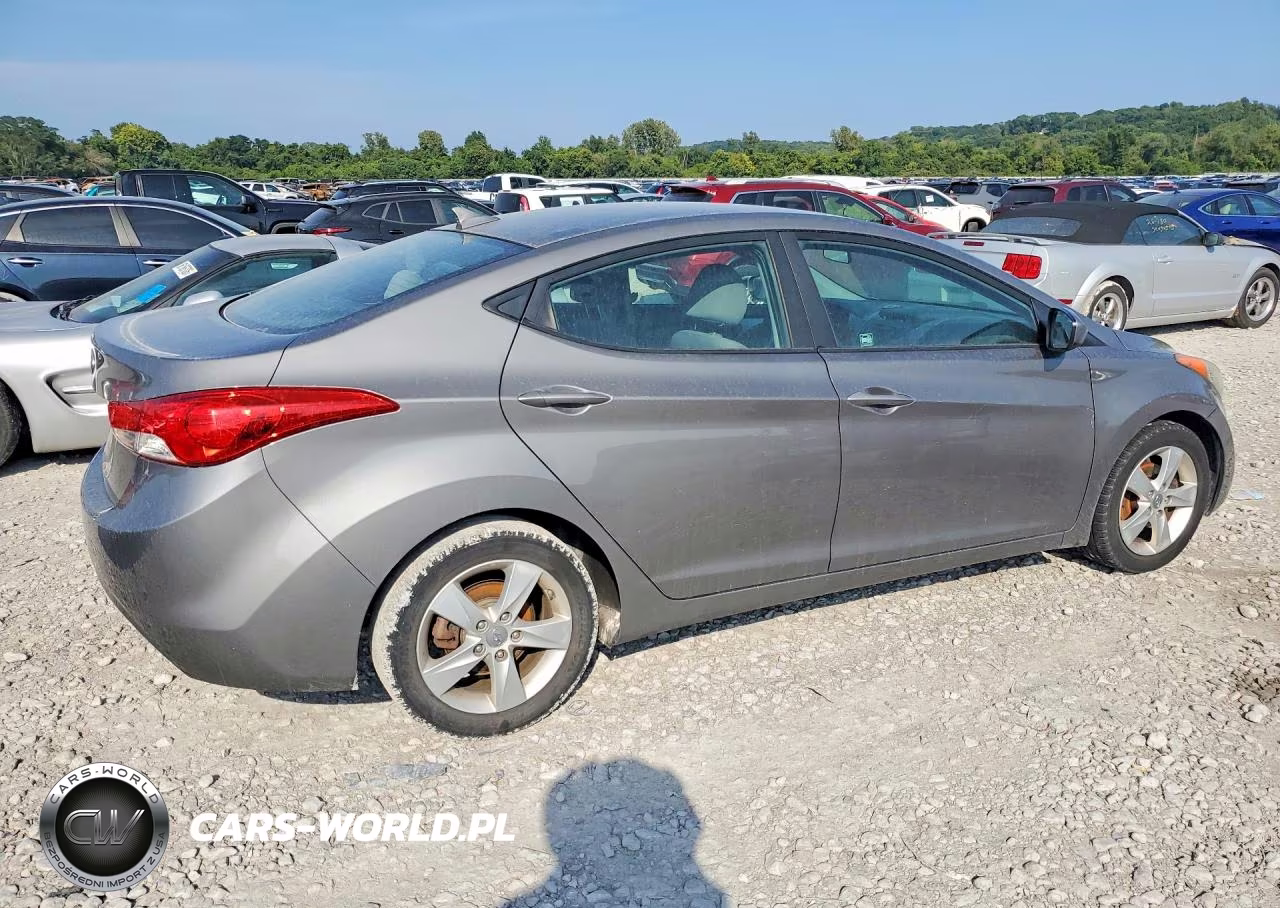 2013 Hyundai Elantra Gls VIN:5NPDH4AE5DH430823 - 3
